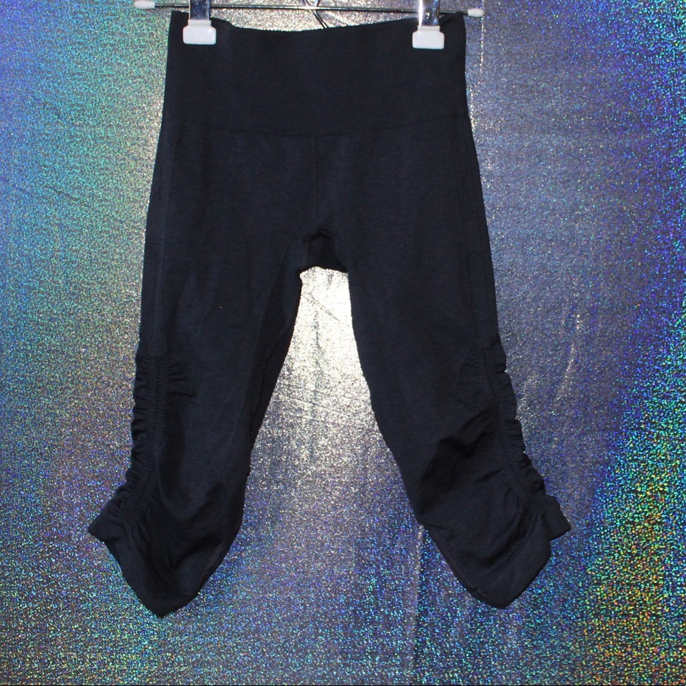 ⚡️ Lululemon “In The Flow II” Cropped Leggings - Picture 3 of 5